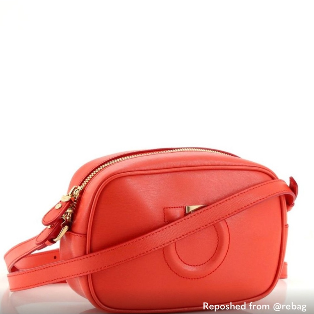 SALVATORE FERRAGAMO RED LEATHER CROSS BODY AUTHENTIC BAG TRAVEL CAMERA BAG